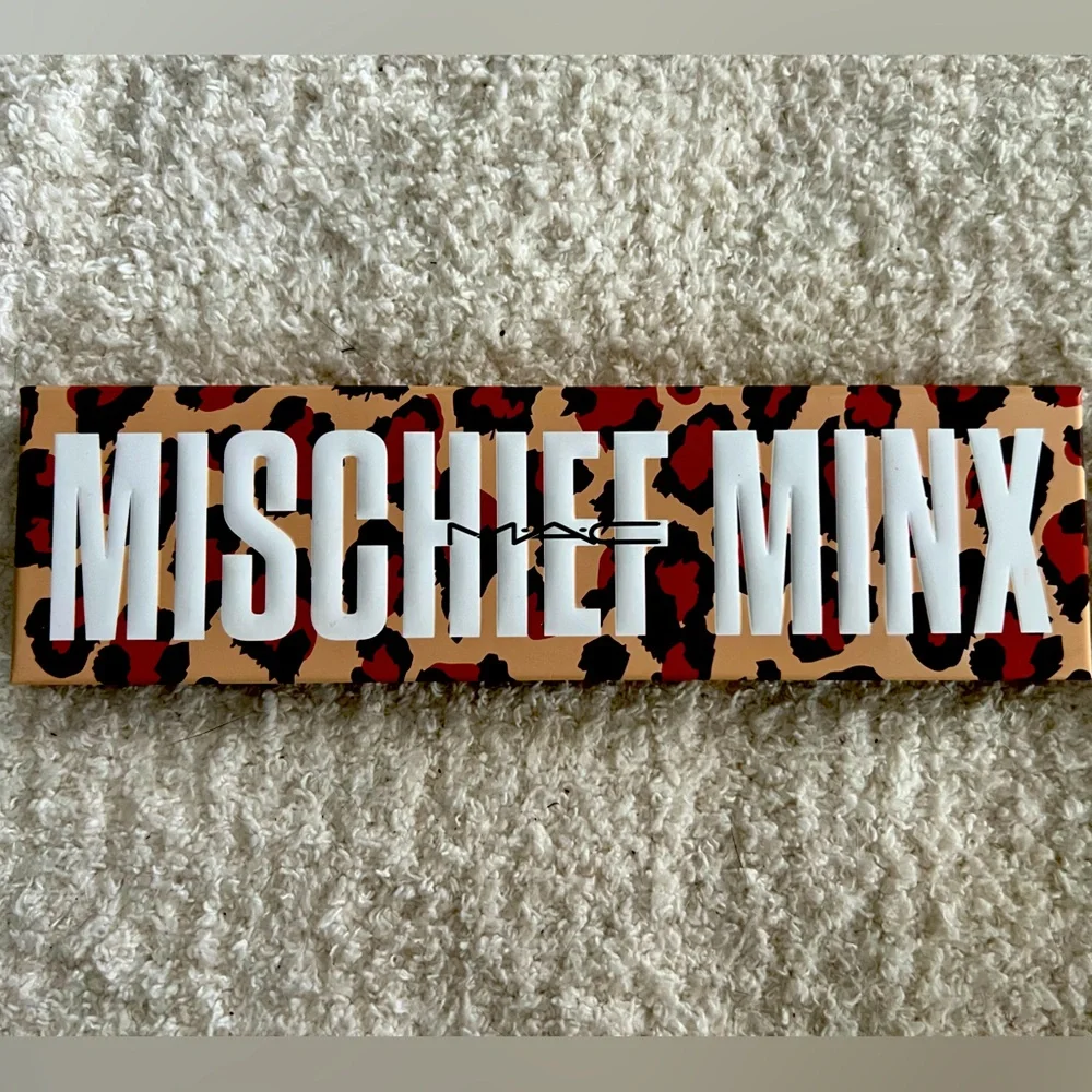 MAC Mischief Minx palette. Only swatched couple of colors, never used. - Picture 1 of 3